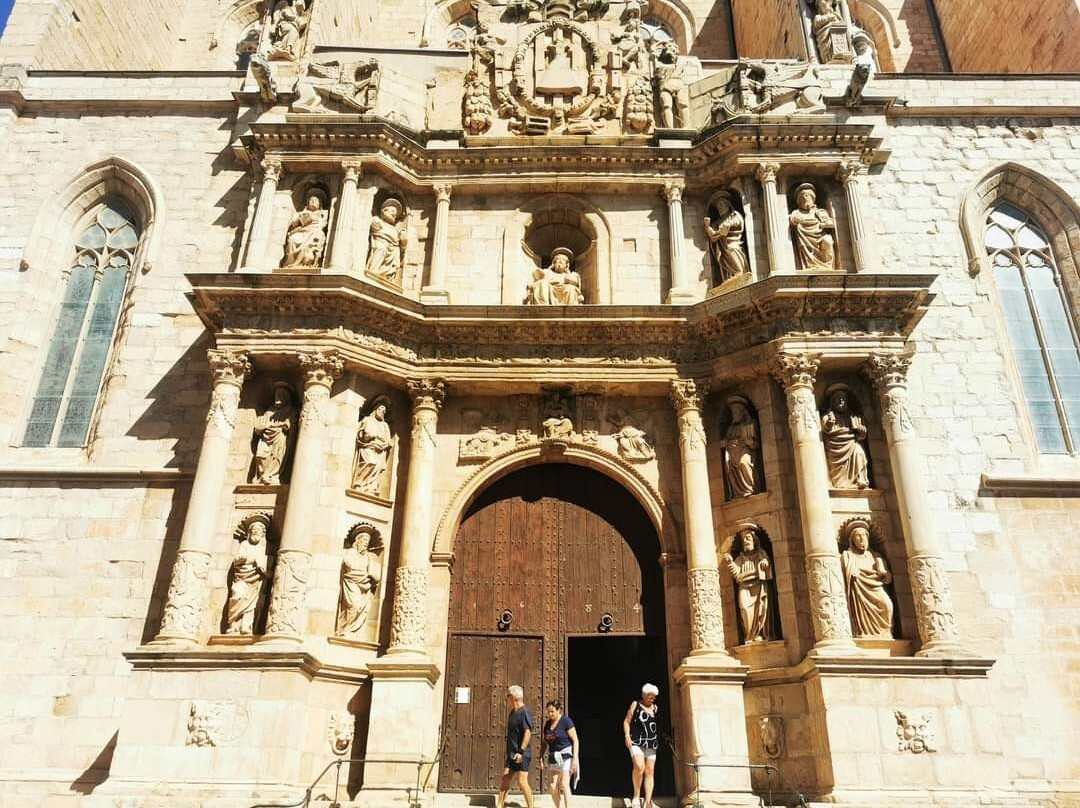 Iglesia de Santa Maria la Mayor景点图片