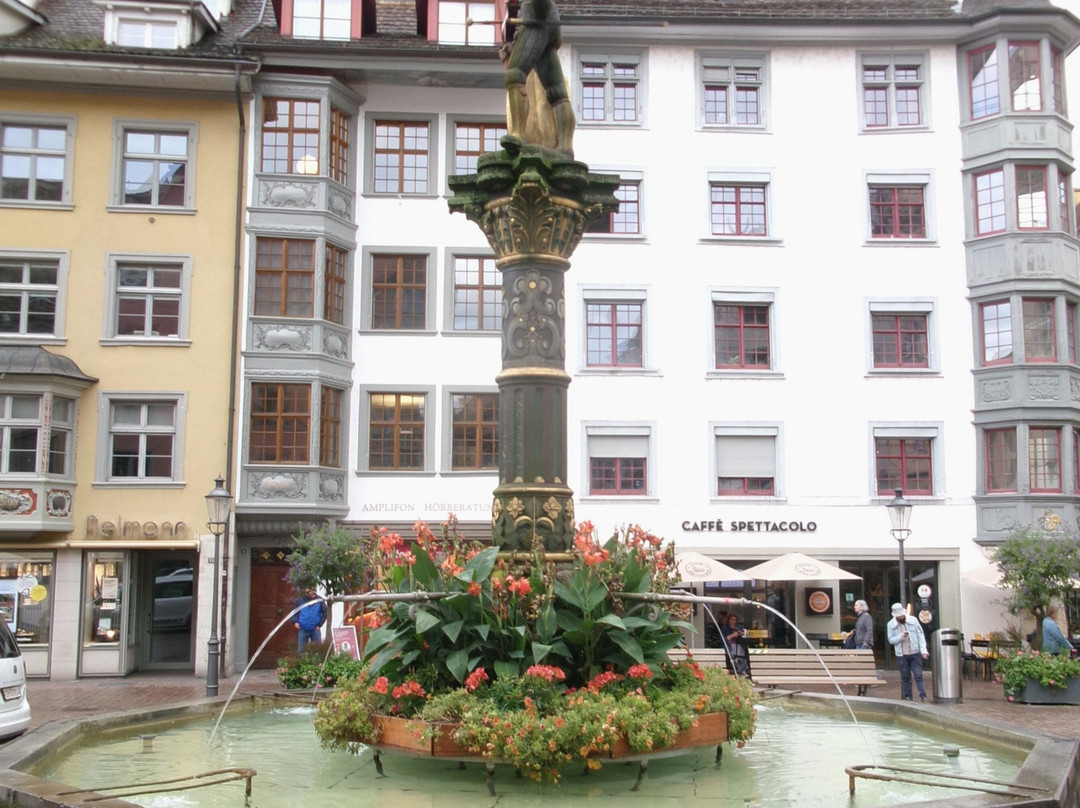 Metzger- oder Landsknechtbrunnen-沙夫豪森必去景点