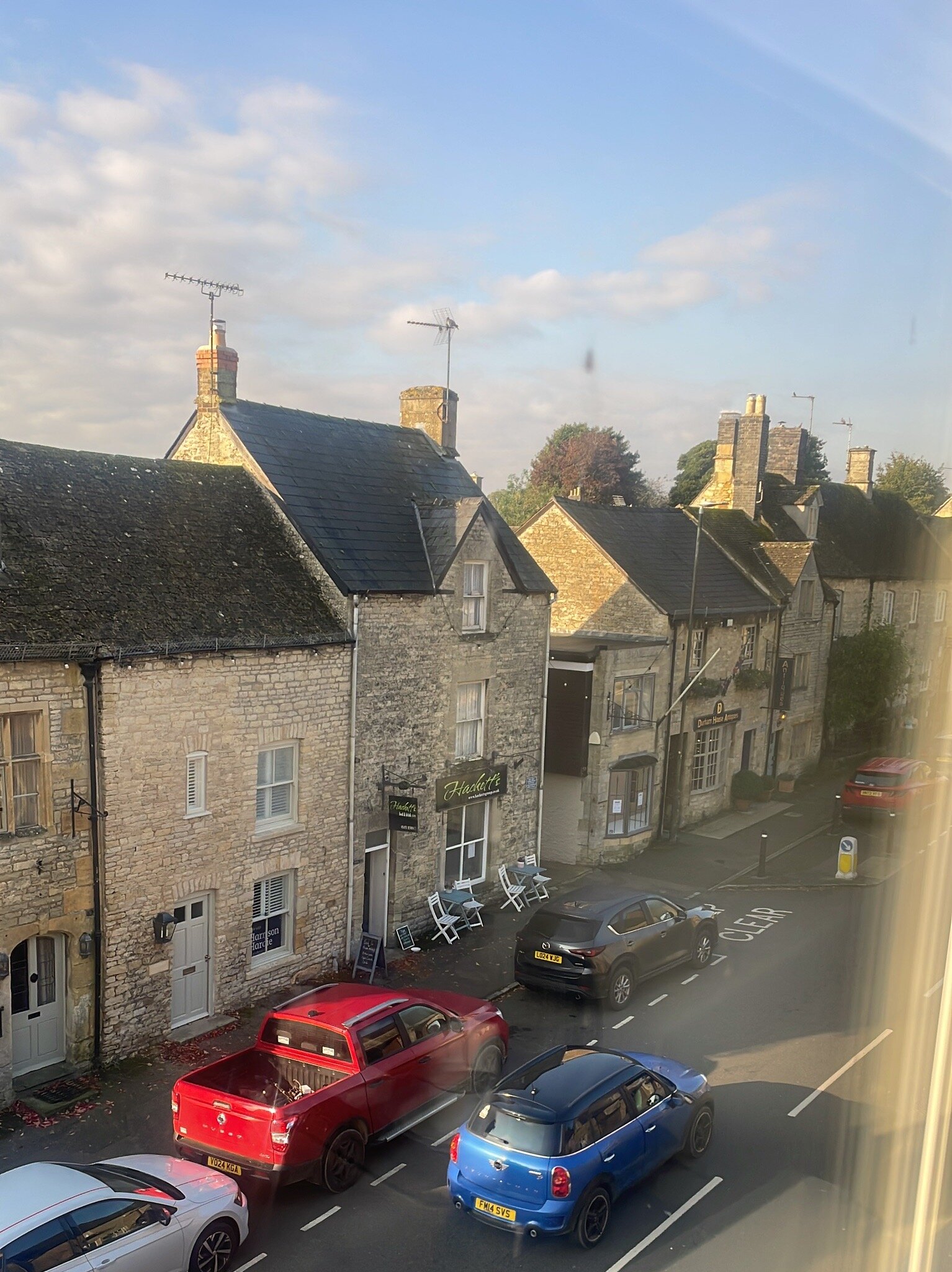 Victoria House-官方