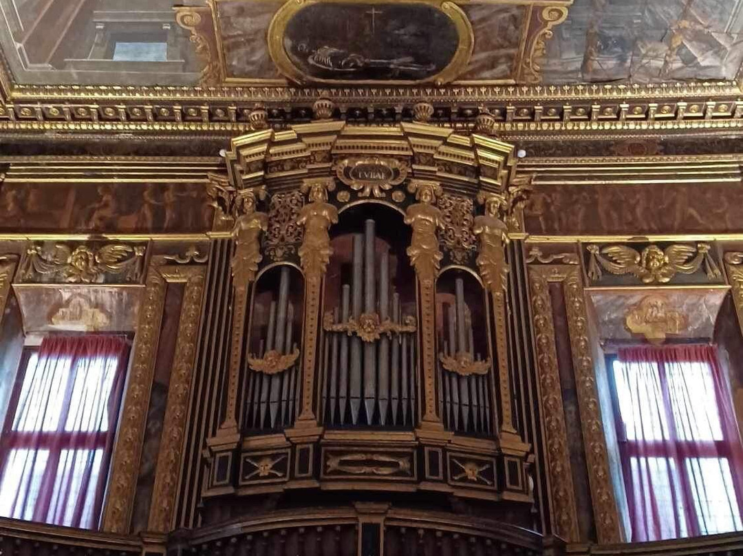 Chiesa del Nome di Dio-佩萨罗必去景点