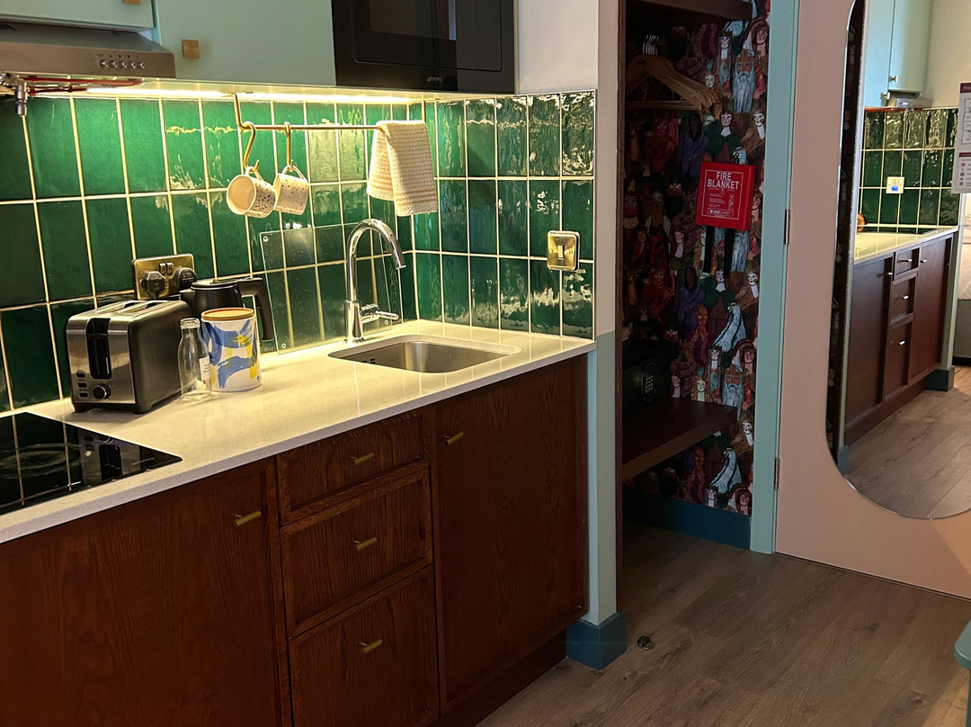 Room2 Belfast Hometel主图