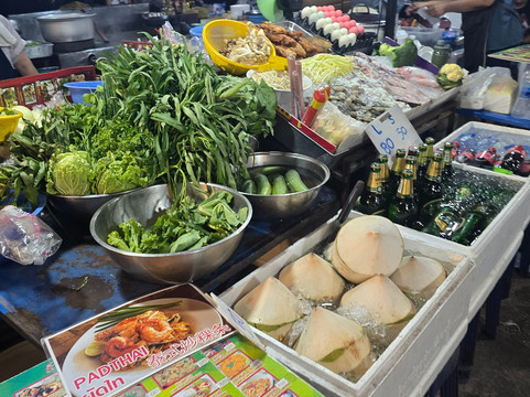 Chang Phuak Gate Night Market-清迈必去景点