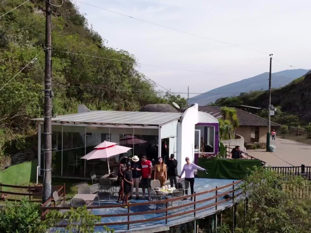 WomanTravelEc-基多必去景点