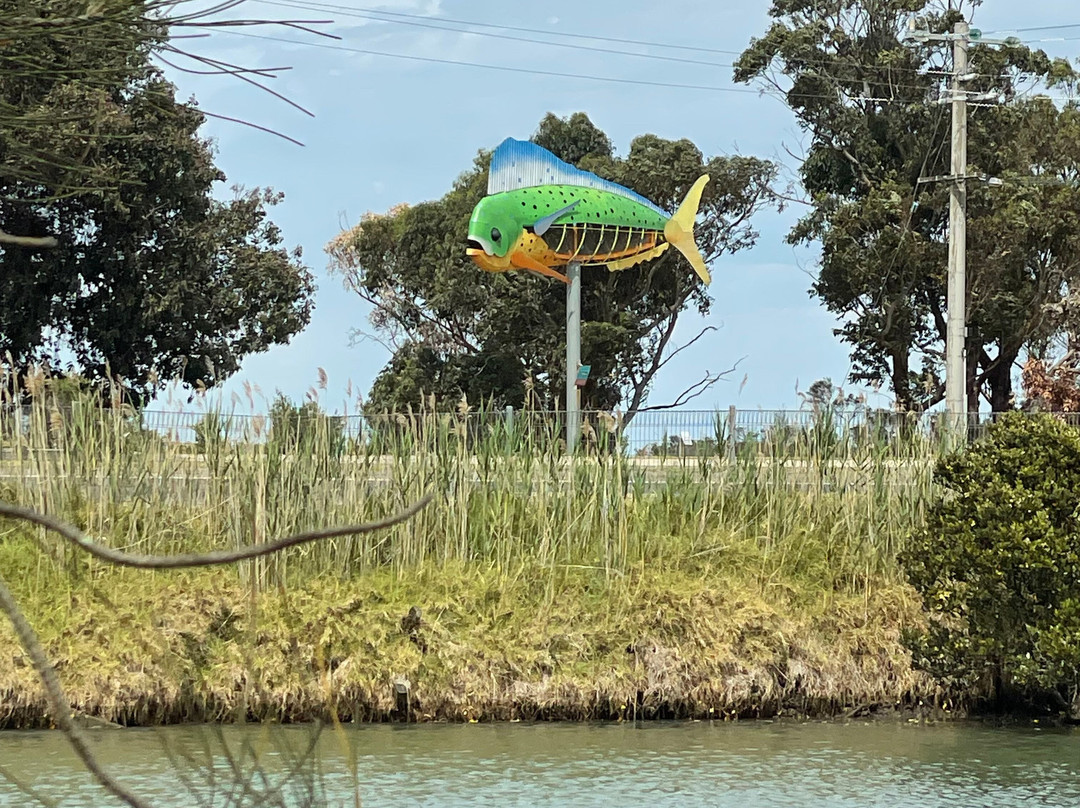 Dolphinfish Sculpture景点图片