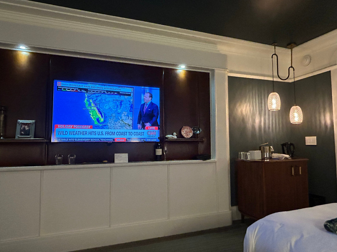 Perry Lane Hotel, A Luxury Collection Hotel主图