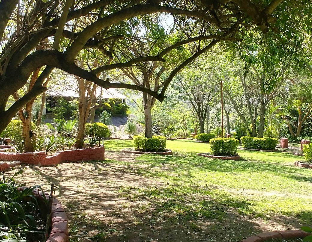 Montrose River Lodge