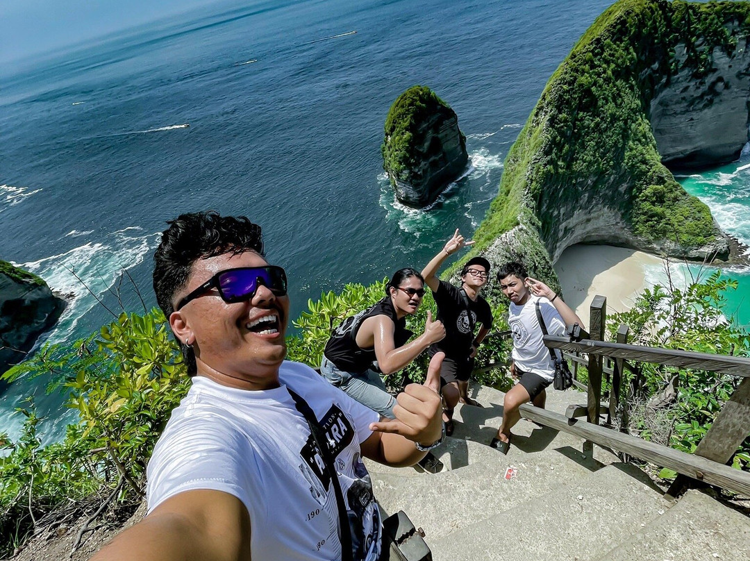 Kelingking Beach Nusa Penida-Bunga Mekar必去景点