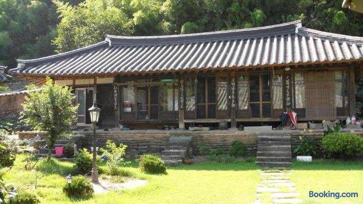 固城崔必汉高德酒店