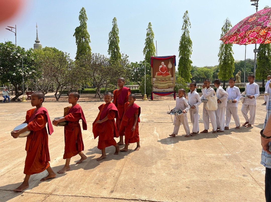 Vipassana Dhurak Buddhist Centre of Kingdom of Cambodia-乌栋必去景点