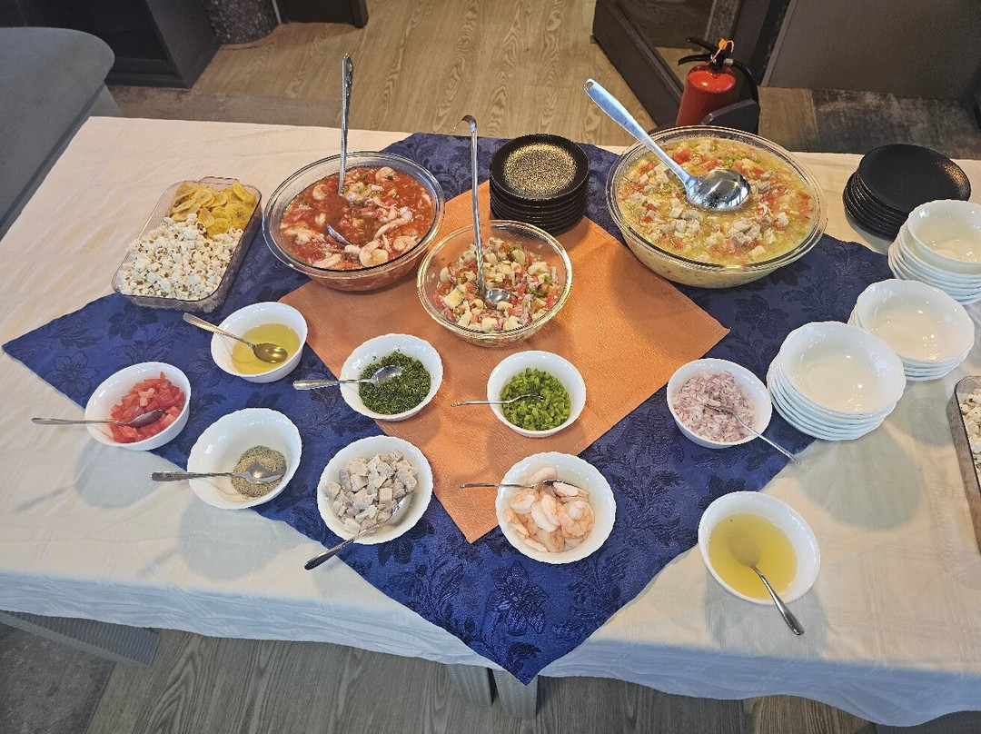 Monserrat Galapagos Cruises-阿约拉港必去景点