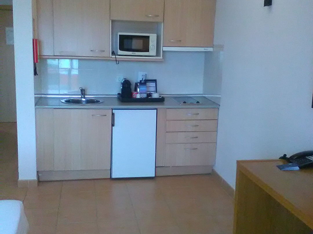 波尔蒂芒码头酒店主图