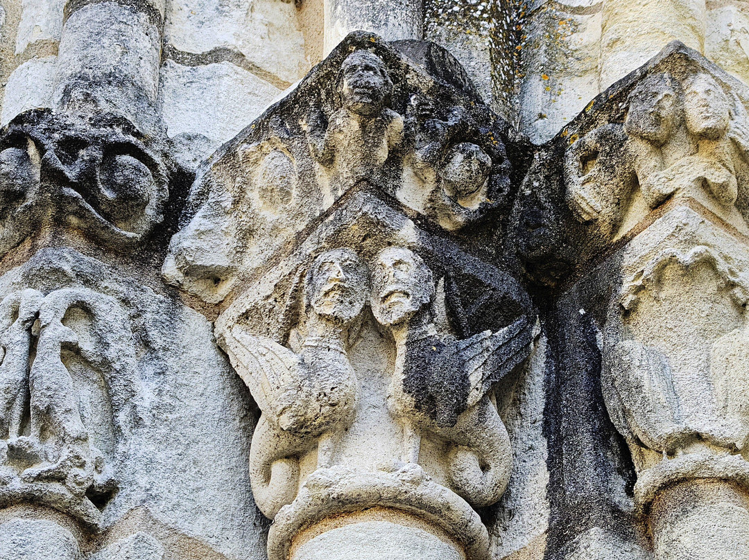 Eglise Notre Dame – Ancienne collegiale Saint-Outrille-Chatillon-sur-Indre必去景点