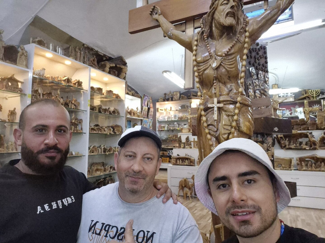 Blessings Gift Shop and The Olive Wood Factory景点图片
