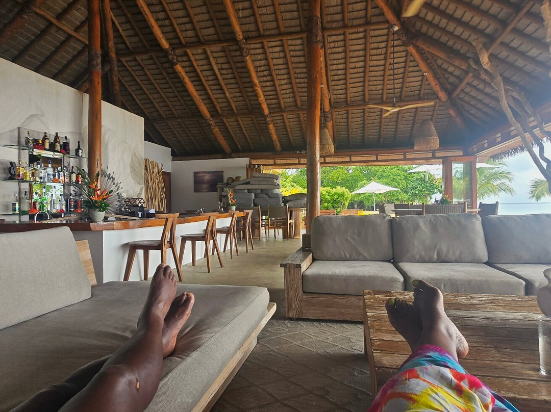 潮汐河段度假酒店主图