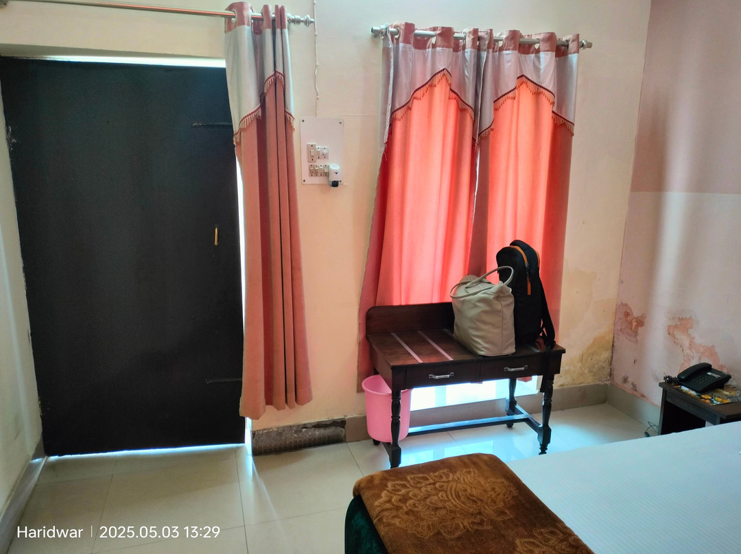 Hotel Alaknanda主图