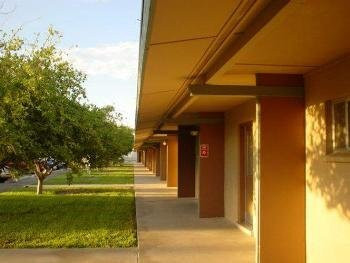 德瑟格罗夫度假汽车旅馆