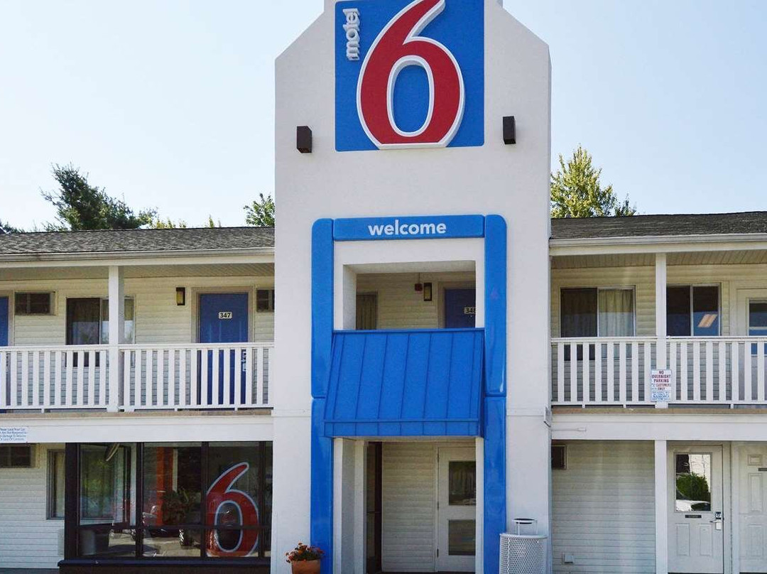 Motel 6 Nashua