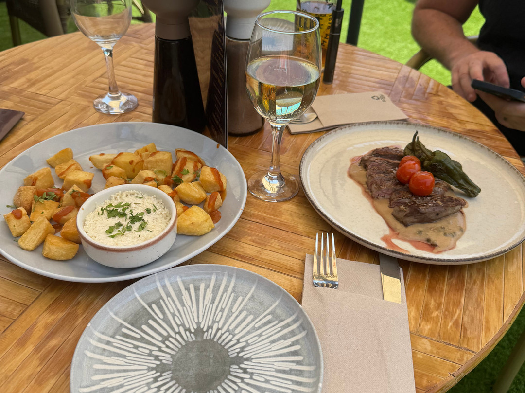 Rosaleda Secret Garden