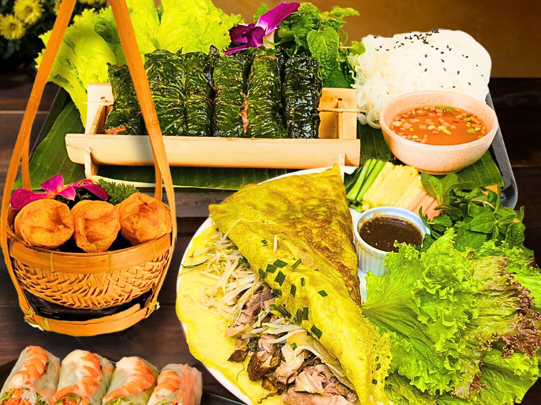 Hoang's Kitchen - Vietnamese Cuisine & Vegan Food 2