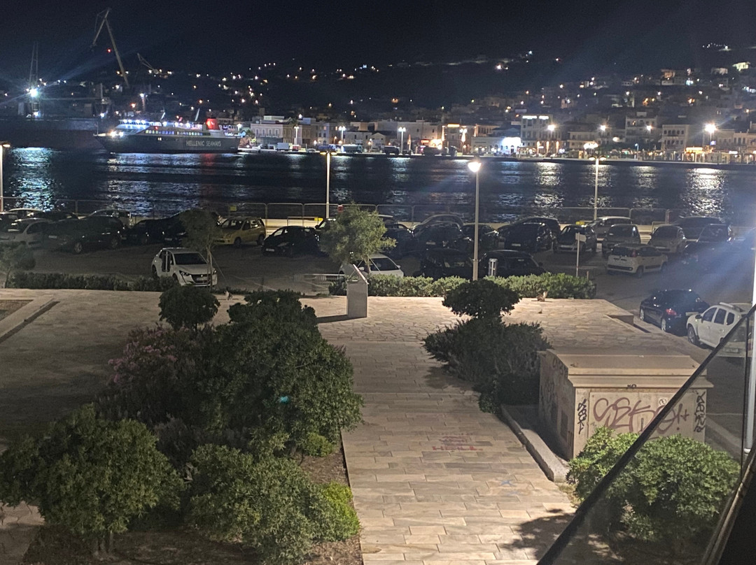 Relax Bee Syros-Ermoupoli必去景点