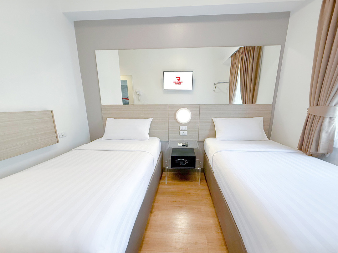 马尼拉红色星球阿西娜酒店主图