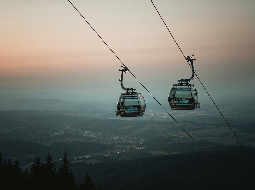 Ski-resort Černá Hora - Pec-Janske Lazne必去景点