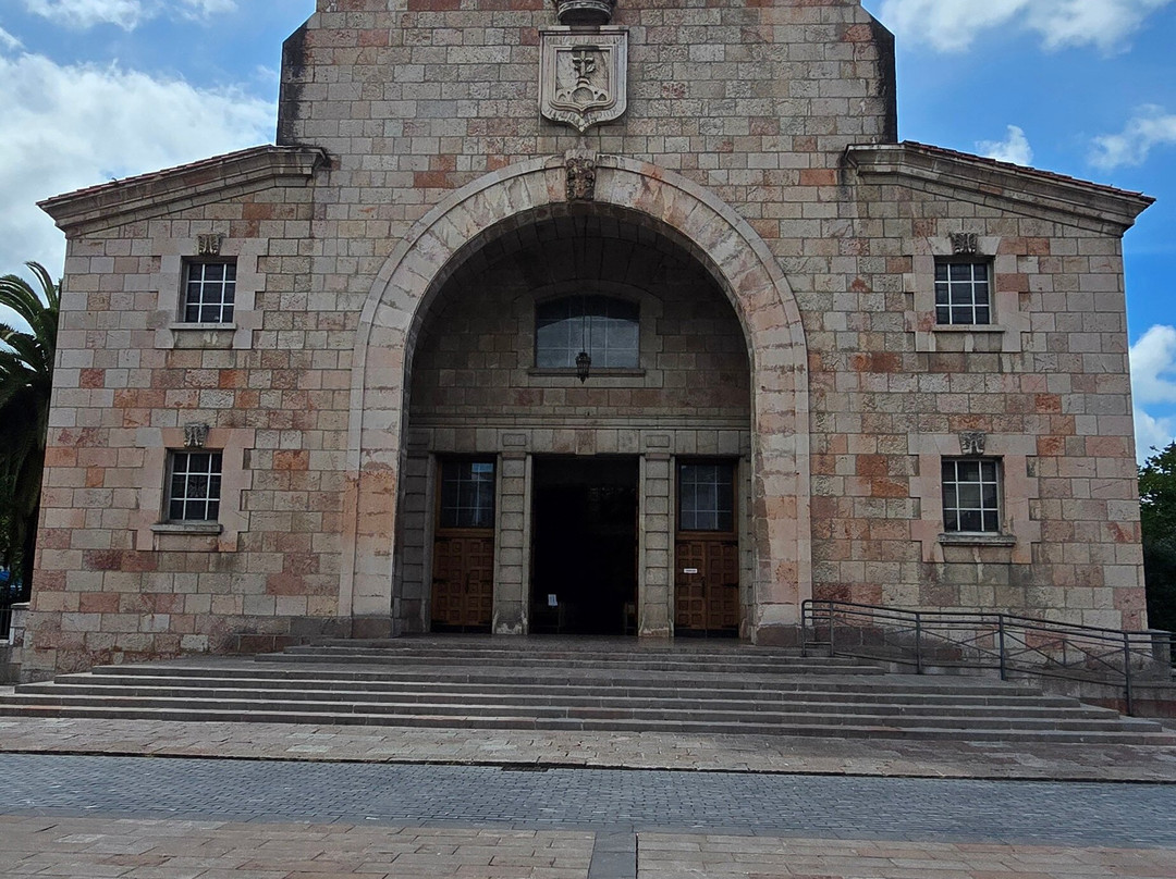 Iglesia of La Asuncion-Cangas de Onis必去景点