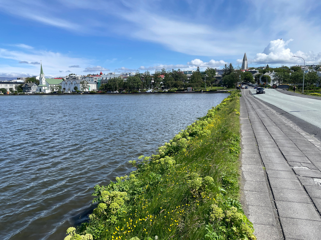 Lake Tjornin-雷克雅未克必去景点