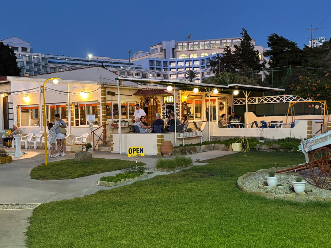 Mini Golf & Farm House Pub-Ialysos必去景点