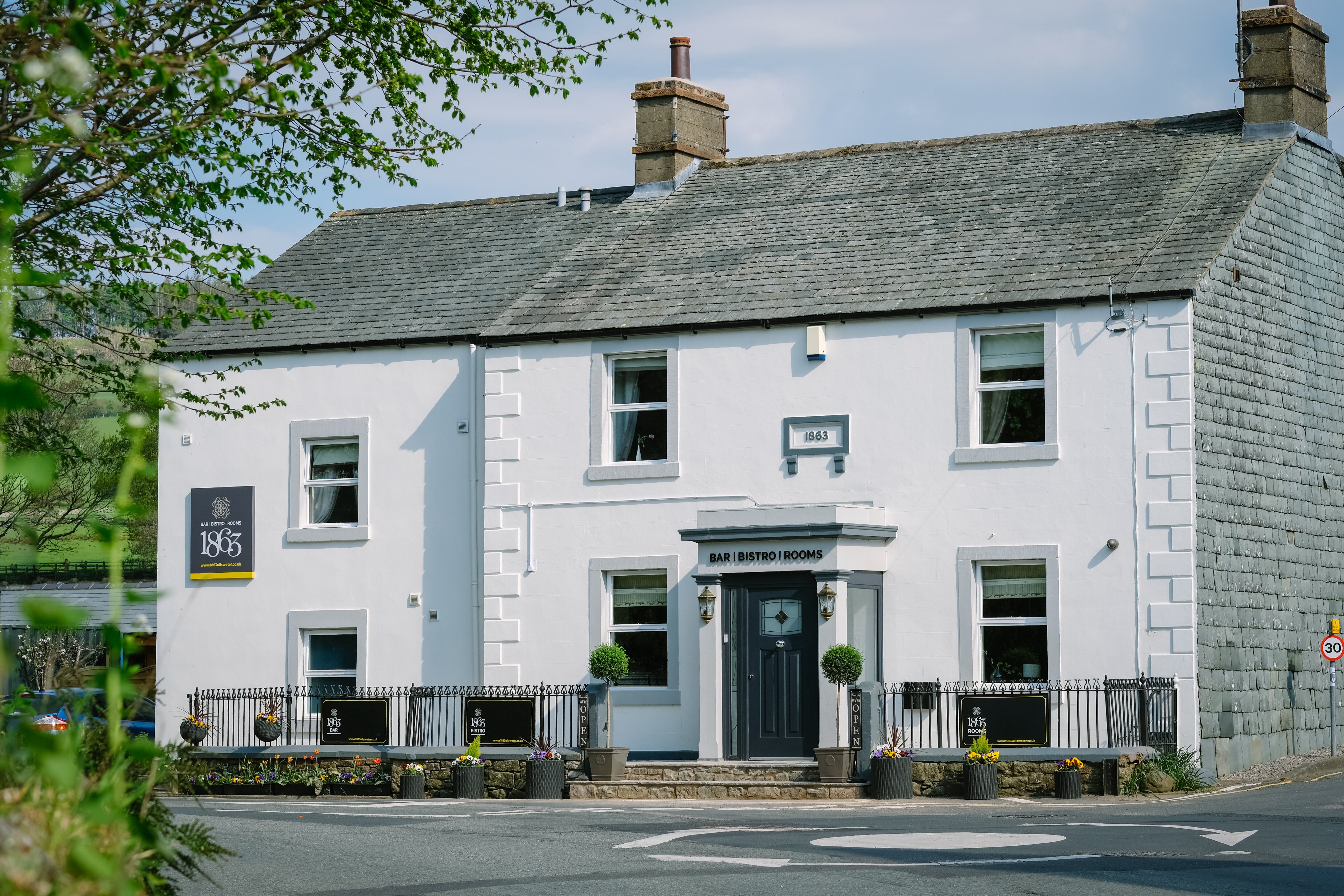 1863 Restaurant With Rooms-浴室