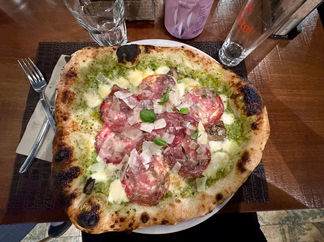 Arnold's Pizzeria & Grill