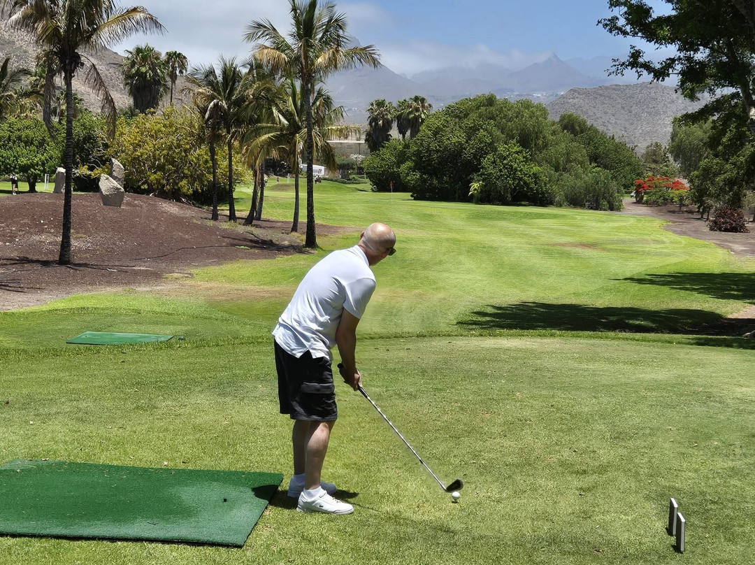 Los Palos Centro de Golf-阿罗纳必去景点