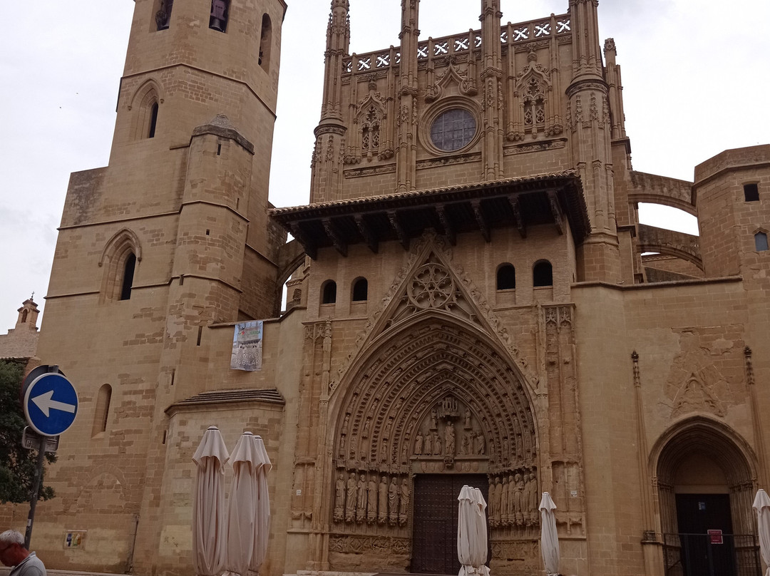 Huesca Cathedral-韦斯卡省必去景点