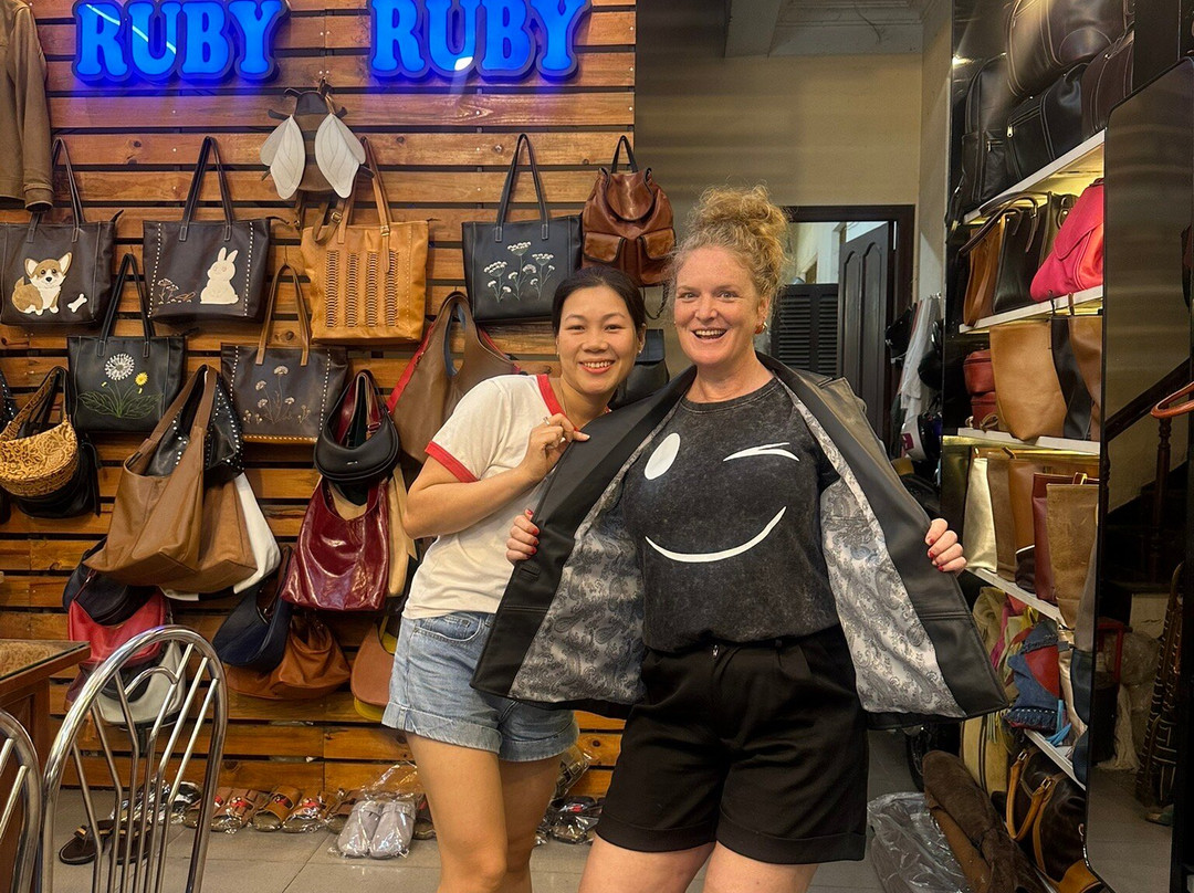 RU BY . RU BY Leather Shop-会安必去景点