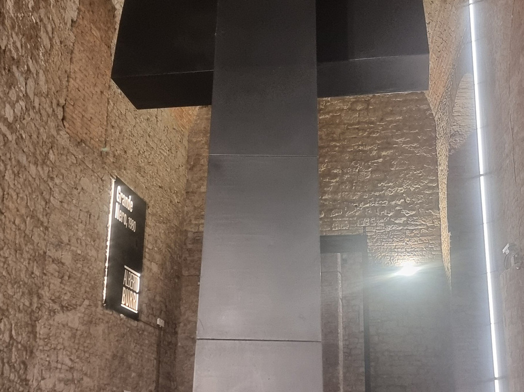 Il Grande Nero Di Alberto Burri-佩鲁贾必去景点