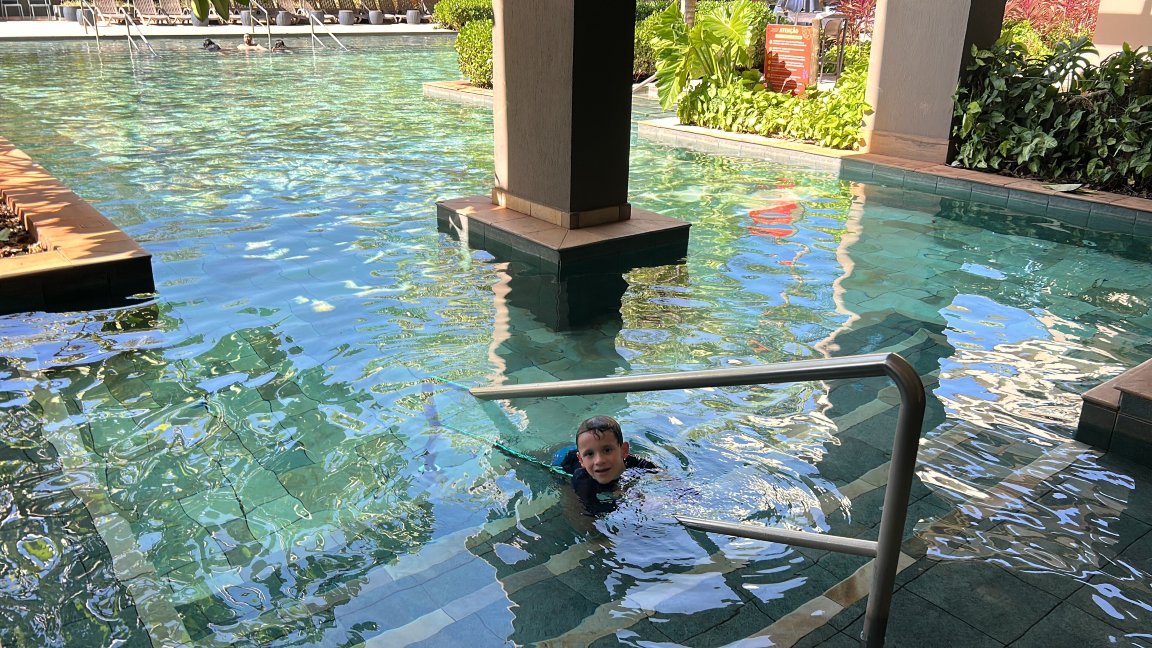 火热海滩度假村-泳池