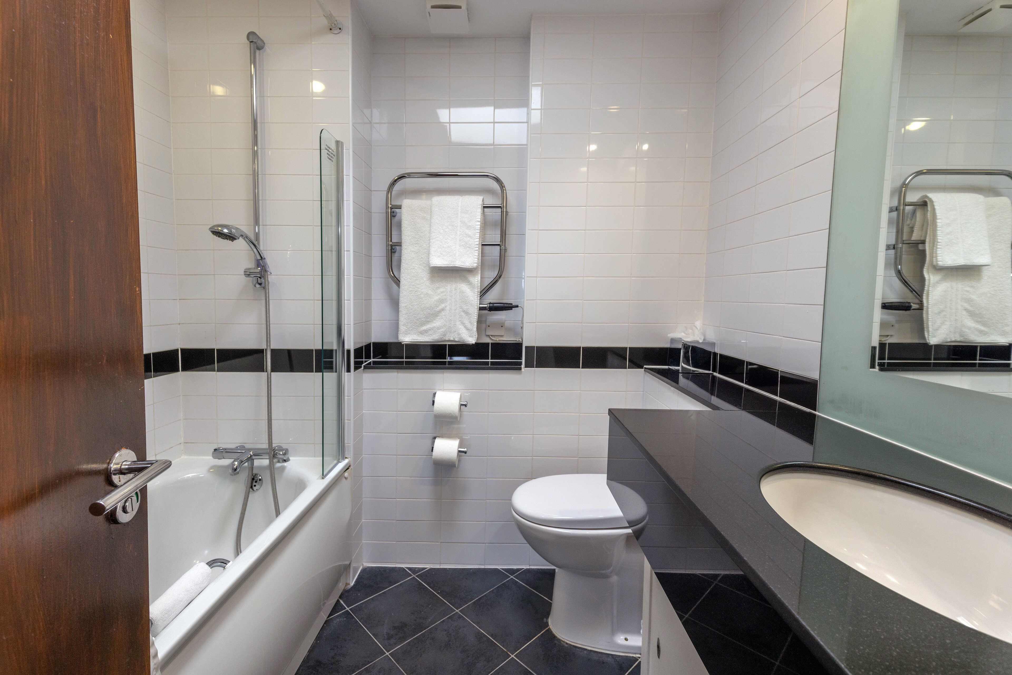 Best Western The Ship Hotel-浴室