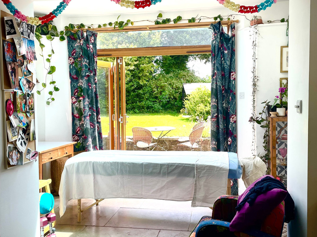 Round House Therapies-布里斯托尔必去景点