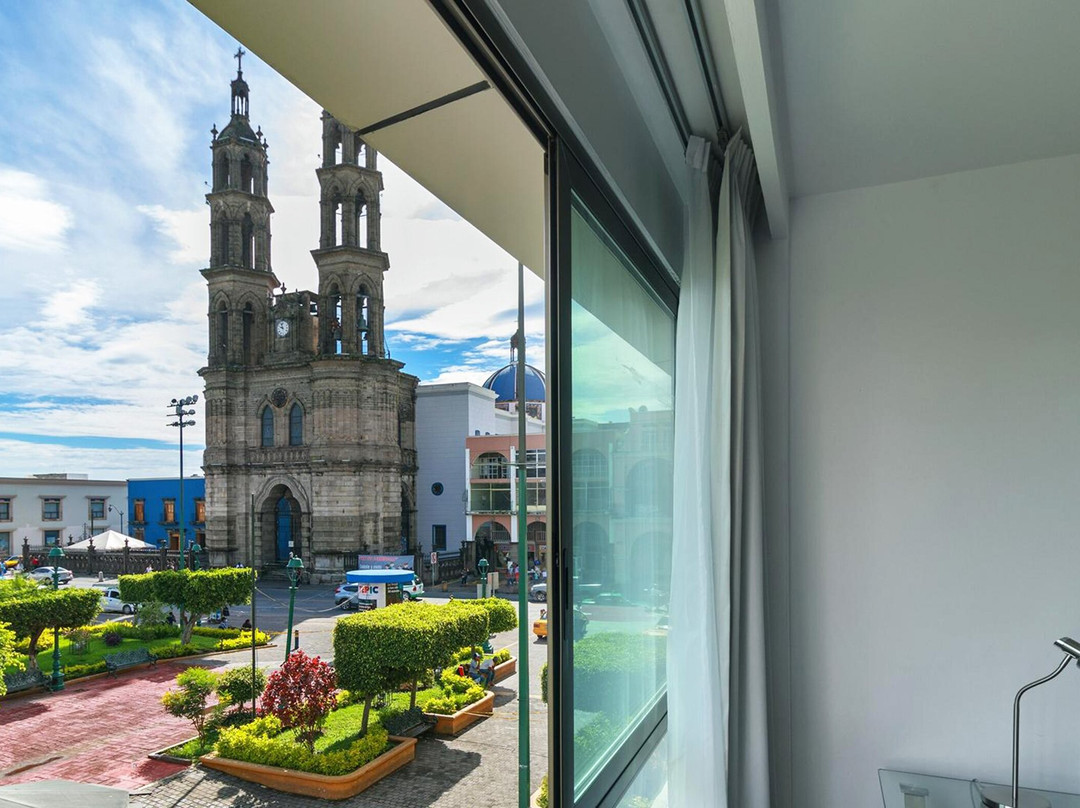 Hotel Fray Junipero Serra主图