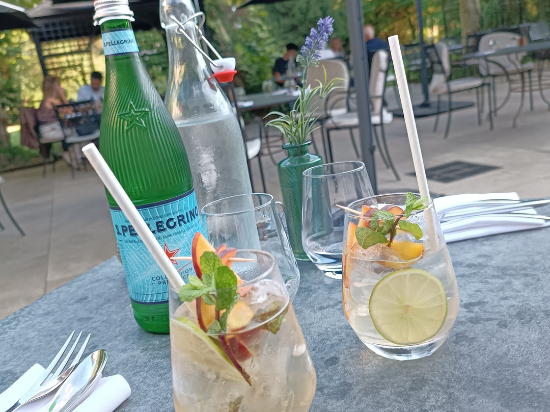 堪迪城堡酒店主图