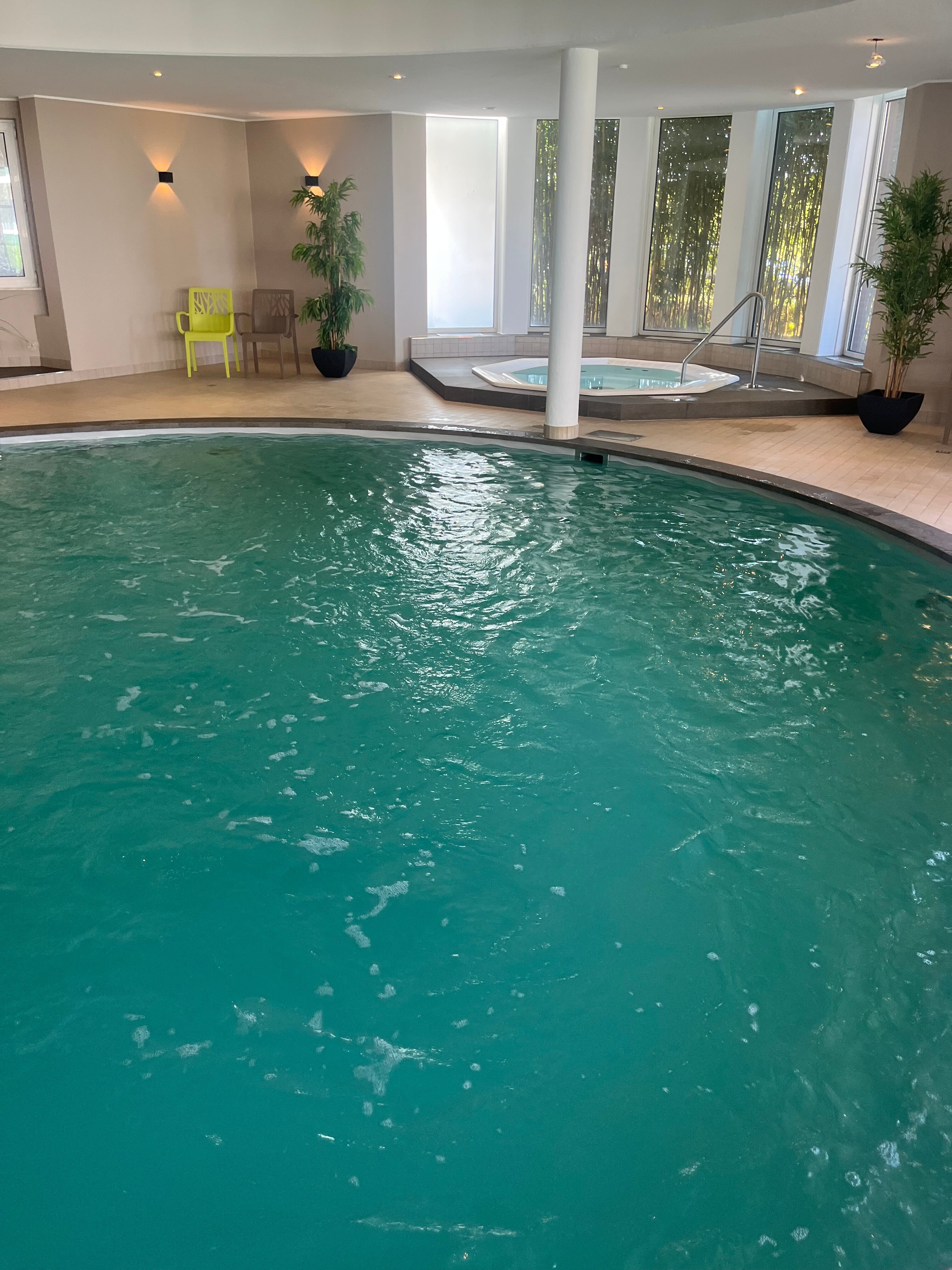 Hotel Ostfriesen-Hof-泳池