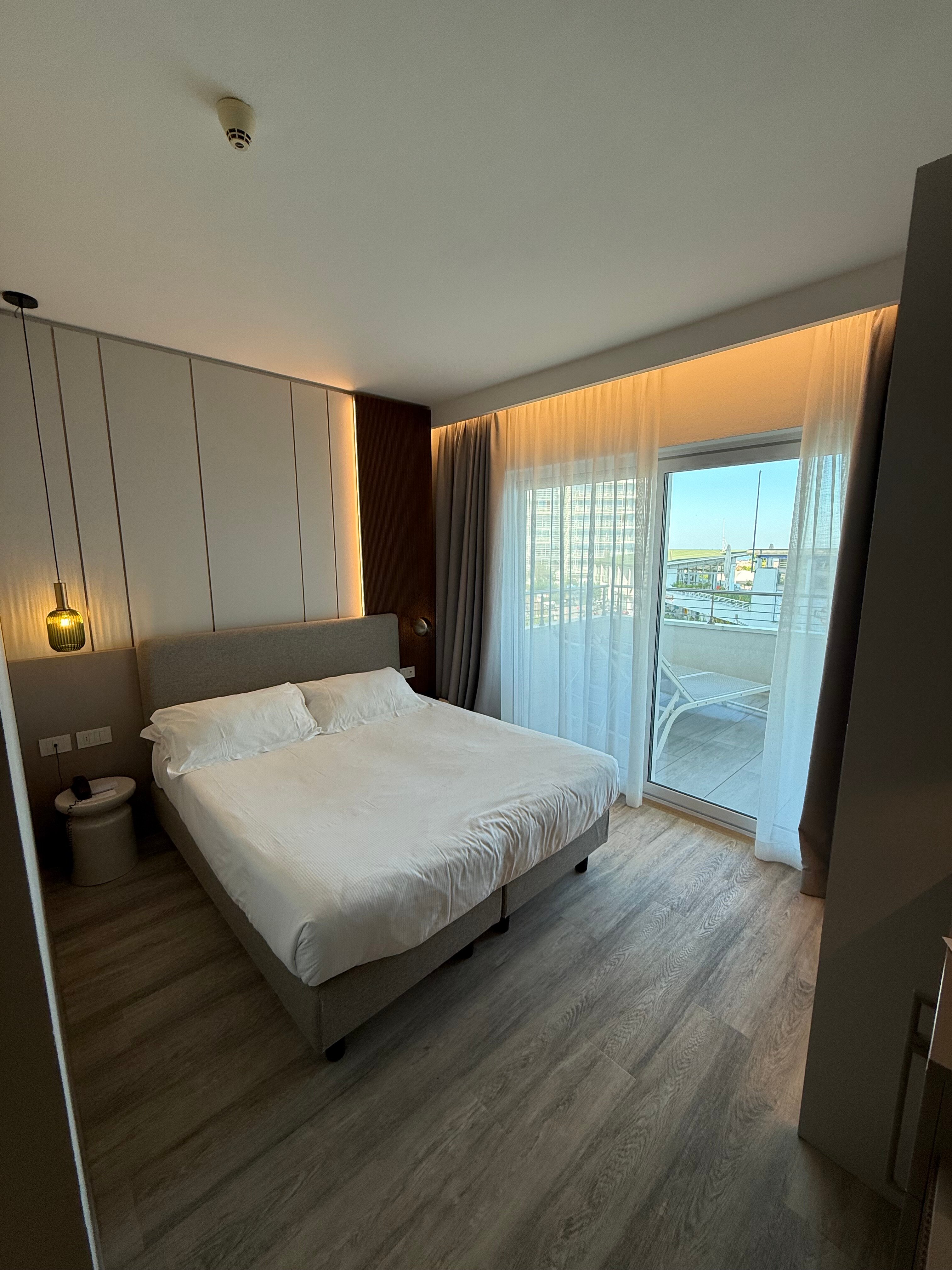 亚得里亚海皇宫酒店-客卧