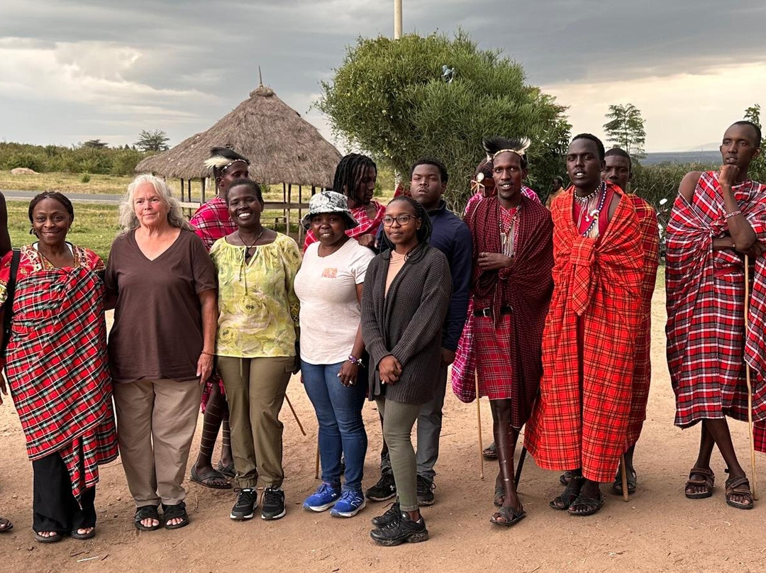 Olenini Safaris-纳罗克必去景点