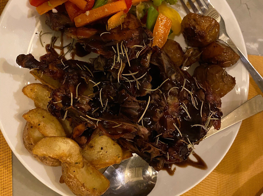 Tree of Life Birdsong Chalets主图