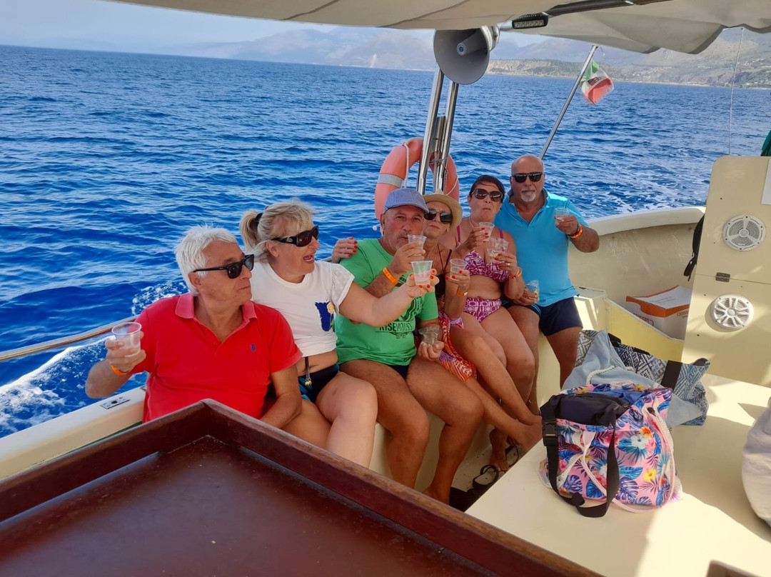 Sea Breeze Hotel Club主图