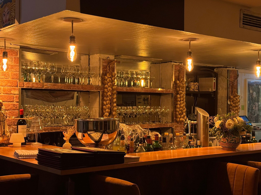 Amuni Wein- und Käsebar