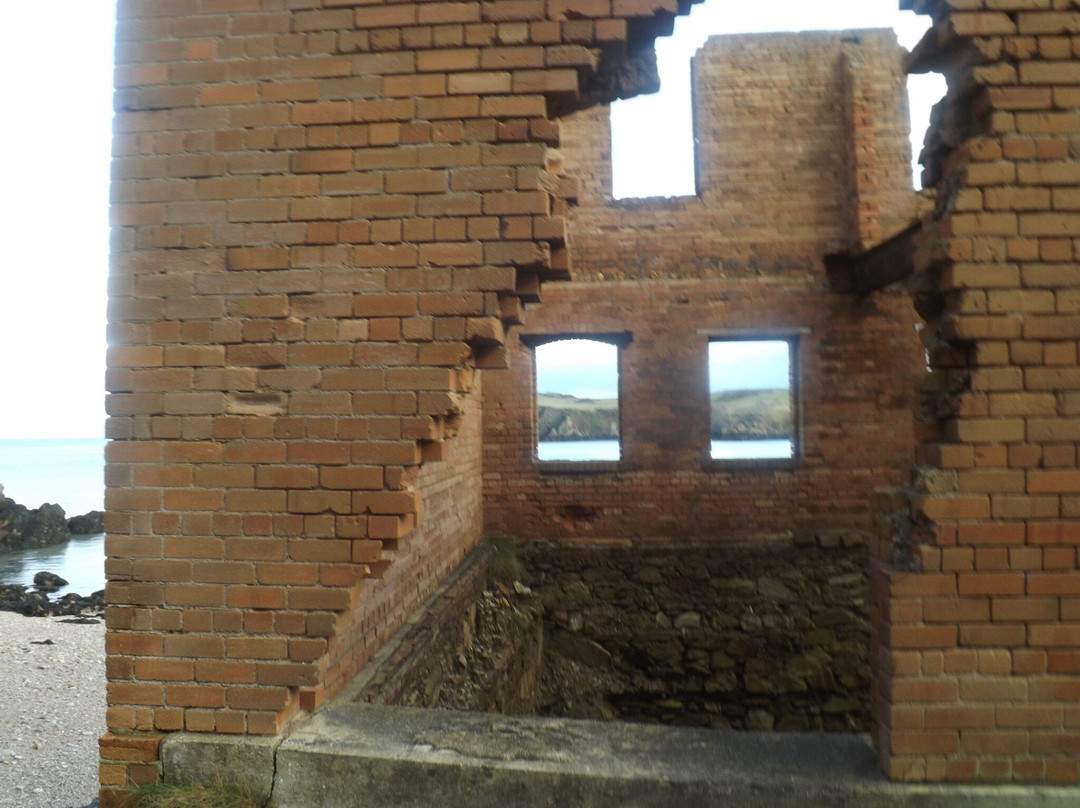 Porth Wen Brick Works-Cemaes Bay必去景点