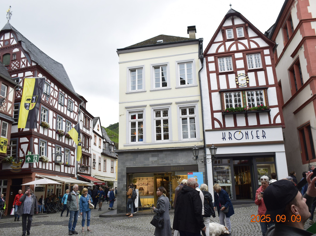 Mittelalterlicher Marktplatz-贝恩卡斯特尔－屈斯必去景点