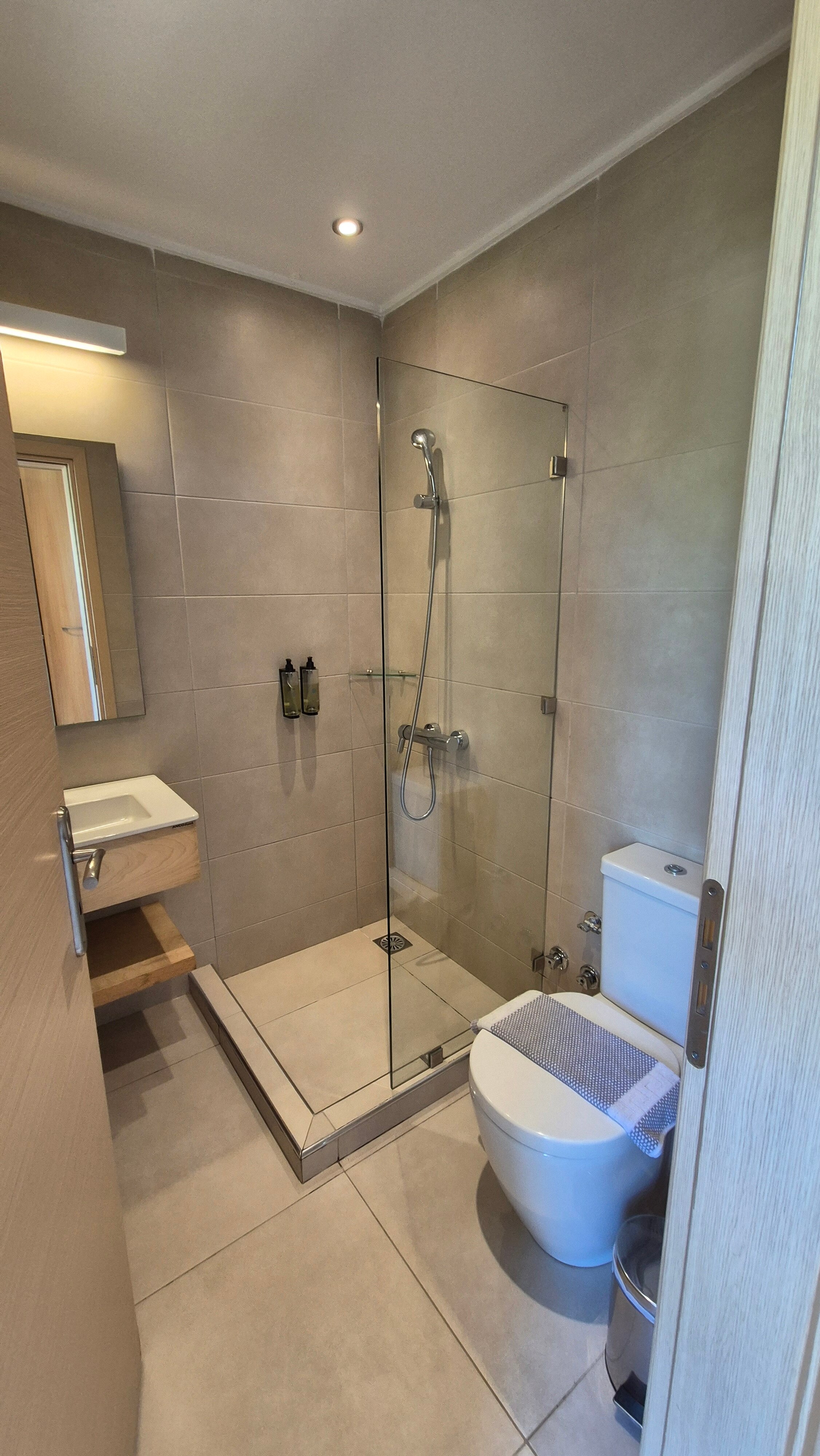 Kalogria Beach Hotel-浴室