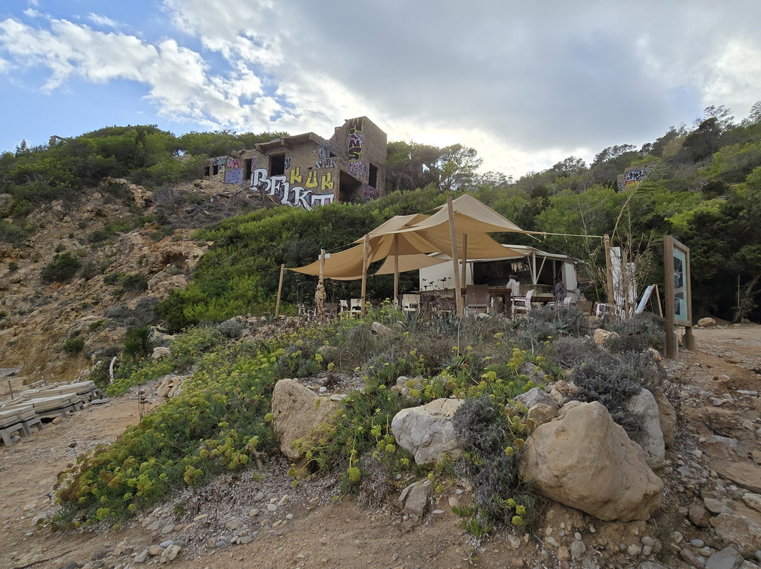 Cala d'en Serra Beach-伊维萨城区必去景点